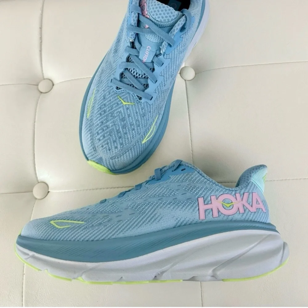 HOKA Clifton 9 running shoes - Picture 2 of 13